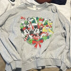 Baggy Mickey Mouse sweater